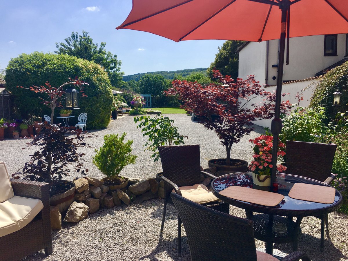 The Mendip Gateway - garden and outside seating